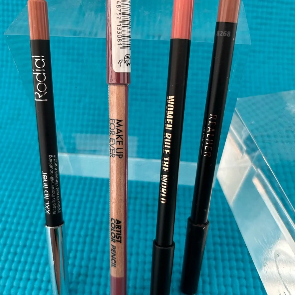 SUPER SALE!! GET ALL 4 LIP LINERS Name Brands - Picture 4 of 6